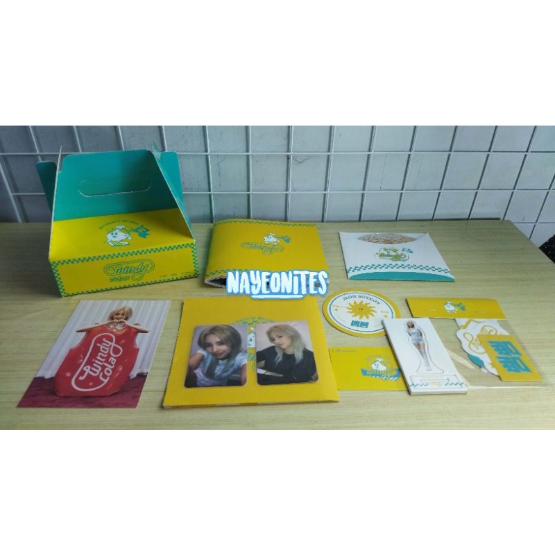 [DAMAGE] Album SOYEON WINDY Unsealed (Minus PC Album)