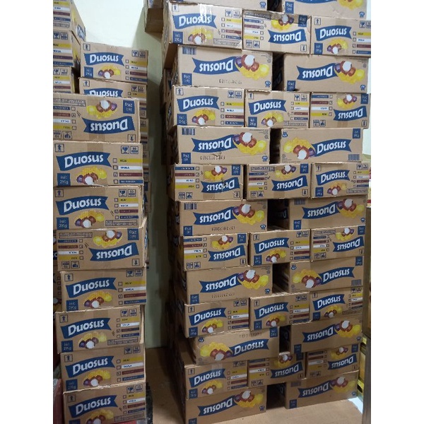

soes coklat kering 1kotak