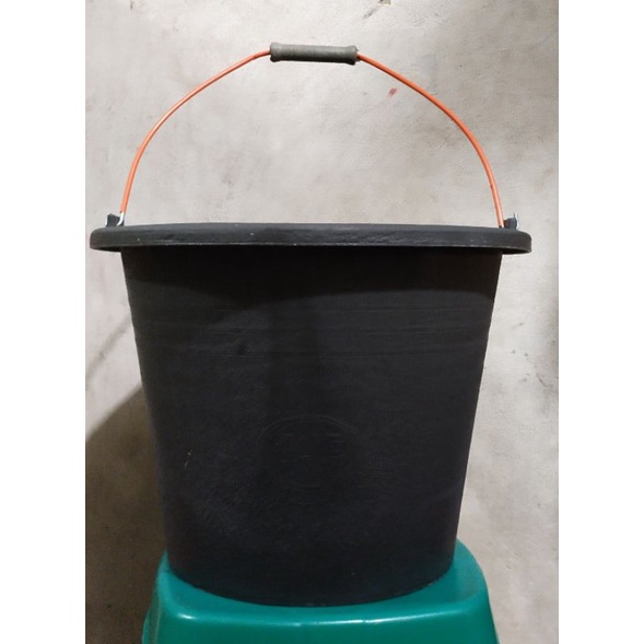 Ember Cor 20 Timba Plastik  Hitam Anti Pecah