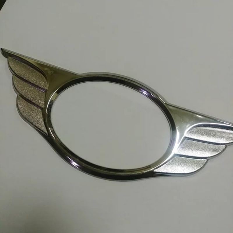 Ring logo lambang emblem belakang Toyota Agya / daihatsu ayla/ wigo model sayap wing crome Chrome