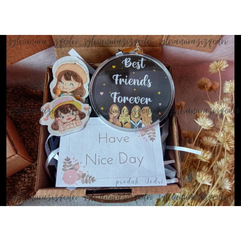 

Mendali Custom, Mendali hadiah, Hadiah Ulang tahun, Hadiah Sahabat