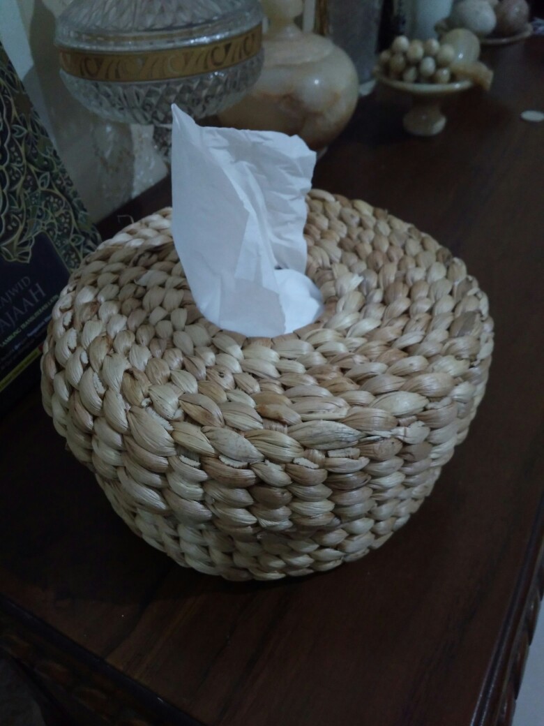 Tempat Tissue Eceng Bulat