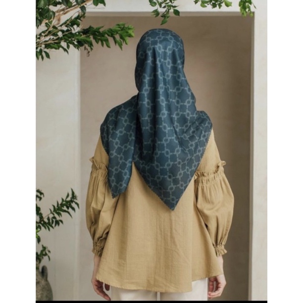 Amara Scarf by Wearing Klamby