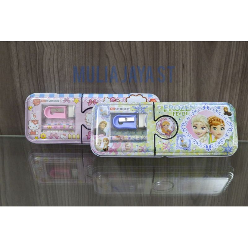

Tempat pensil bahan kaleng / Pencil Case 9520