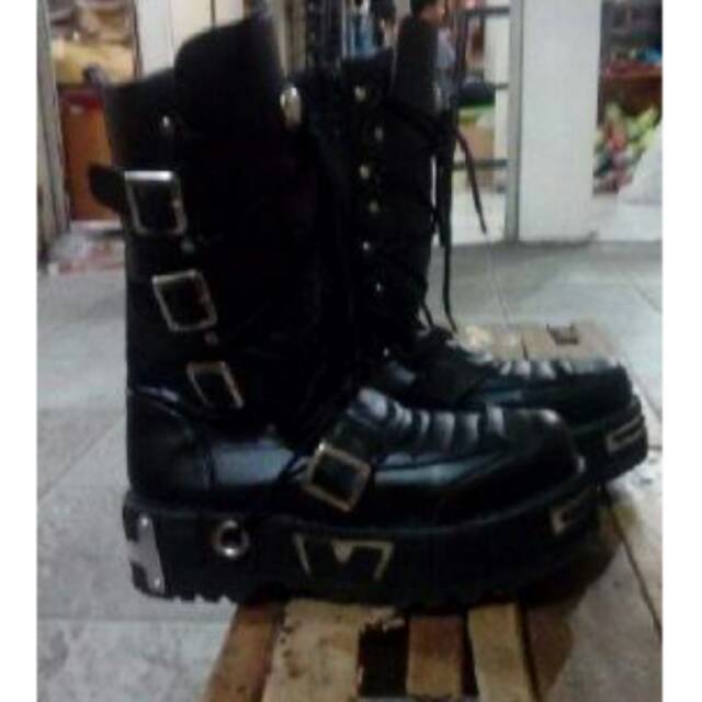 Newrock boot 4 gesper