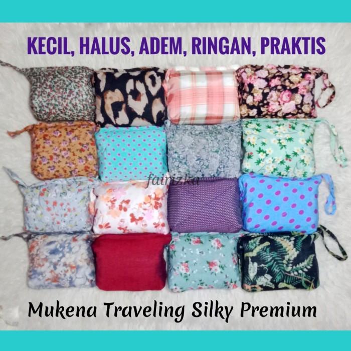 Hanya segenggaman Tangan Mukena Traveling Silky Premium