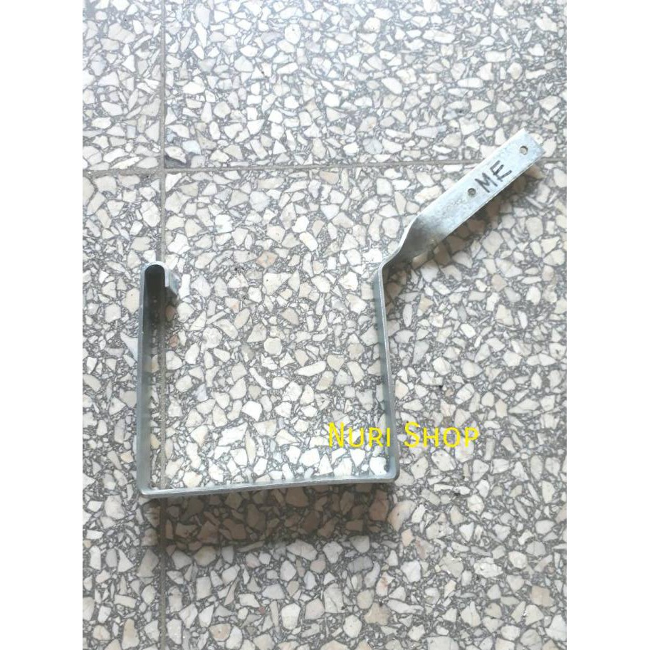 Ready Oke] Klem/ Gantungan/ Cantolan/ Klem Penyangga Talang Kotak Pvc