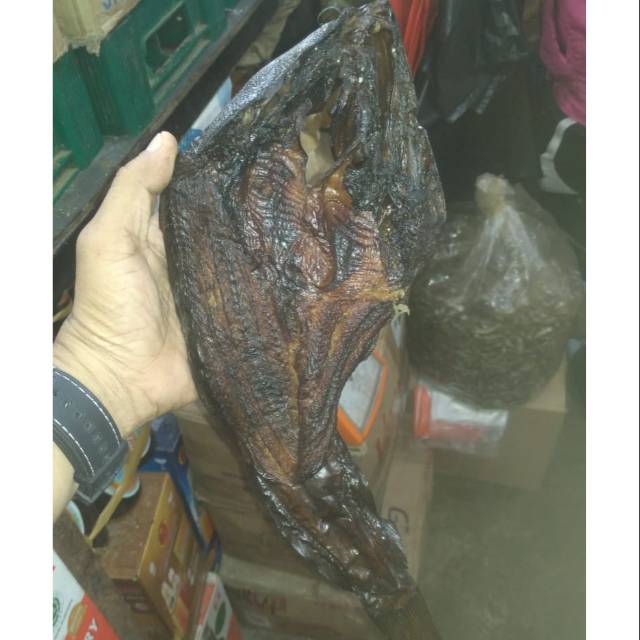 

Ikan salai limbat asap sidempuan 250g