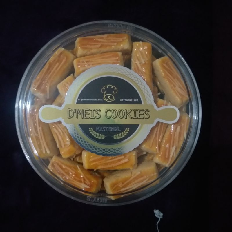 

KUE KERING DMEIS NASTAR, KASTENGEL, PUTRI SALJU, CHOCOLATE ALMOND COOKIES