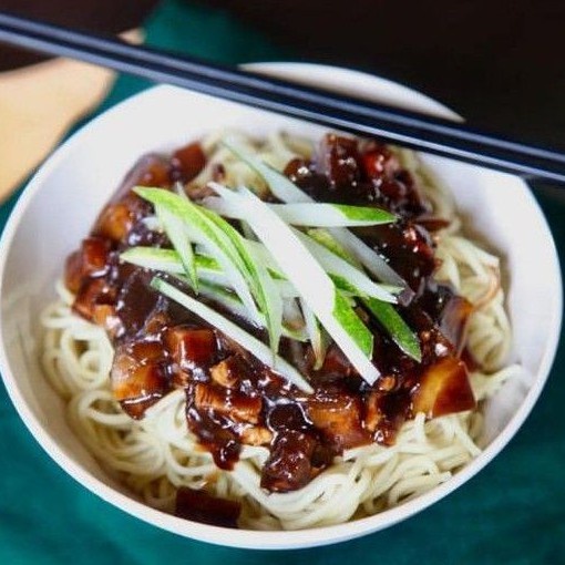 

JAJANGMYEON INSTANT HALAL TERMANTAP TERMURAH KOREAN BLACK BEAN NOODLE MIE HITAM KOREA INSTANT