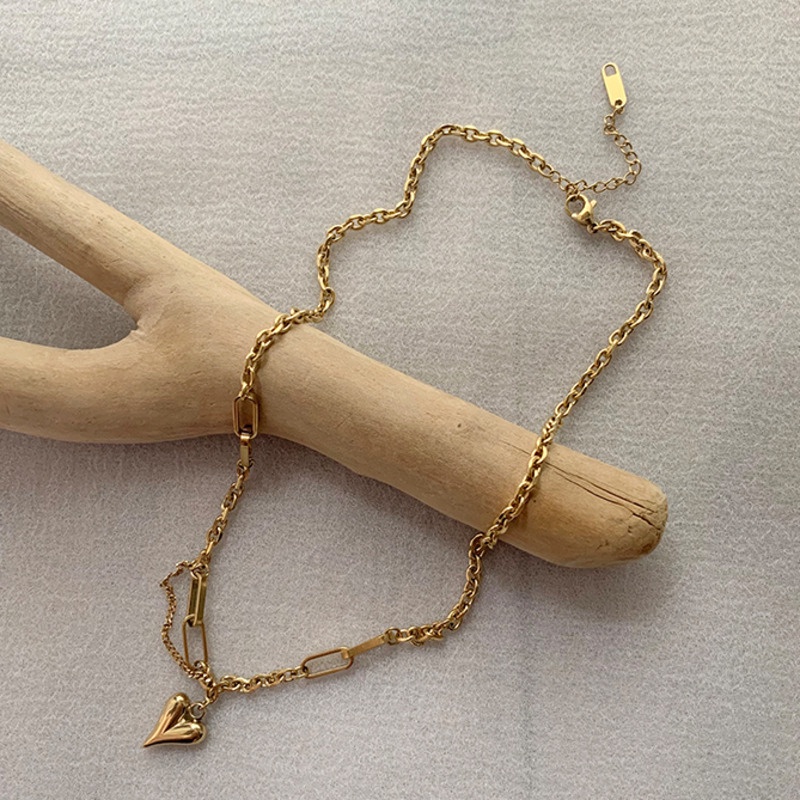 Kalung Rantai Pendek Dengan Liontin Hati Untuk Aksesoris