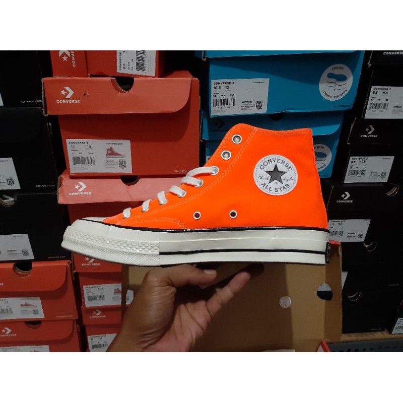 Sepatu Converse 70s hi Total orange 167700C Original 100%