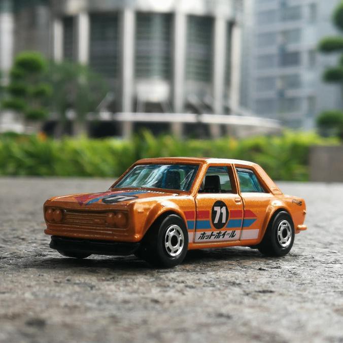 maddox - hotwheels Datsun Bluebird 510 flying custom loose rivet