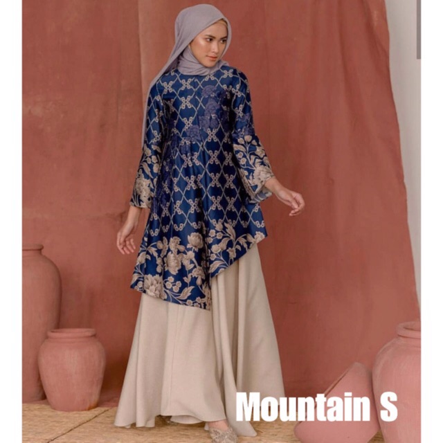 Flores Tunik / Flores Tunic Mountain S Wearing Klamby