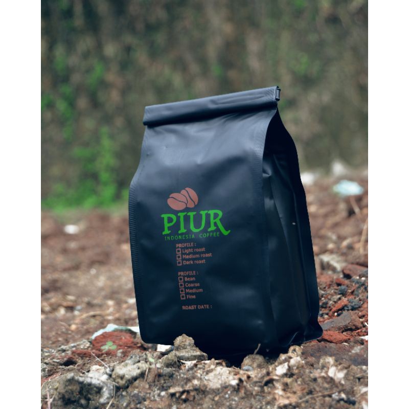 

KOPI INDONESIA PIUR COFFEE 250 GR - DARK ROASTING - VARIAN GRINDING HALUS / MEDIUM / KASAR / BIJI
