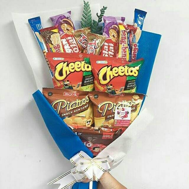 

Bouquet Snack Biru Putih (snack random)