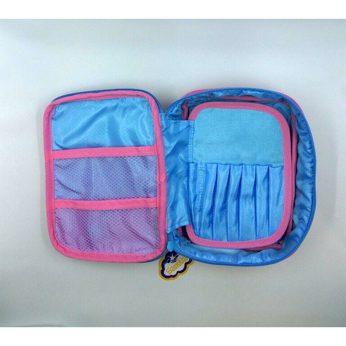 

Gilaa!!! Tempat Pensil Anak Softcase Sanwa Look A Like Smiggle Terbatas