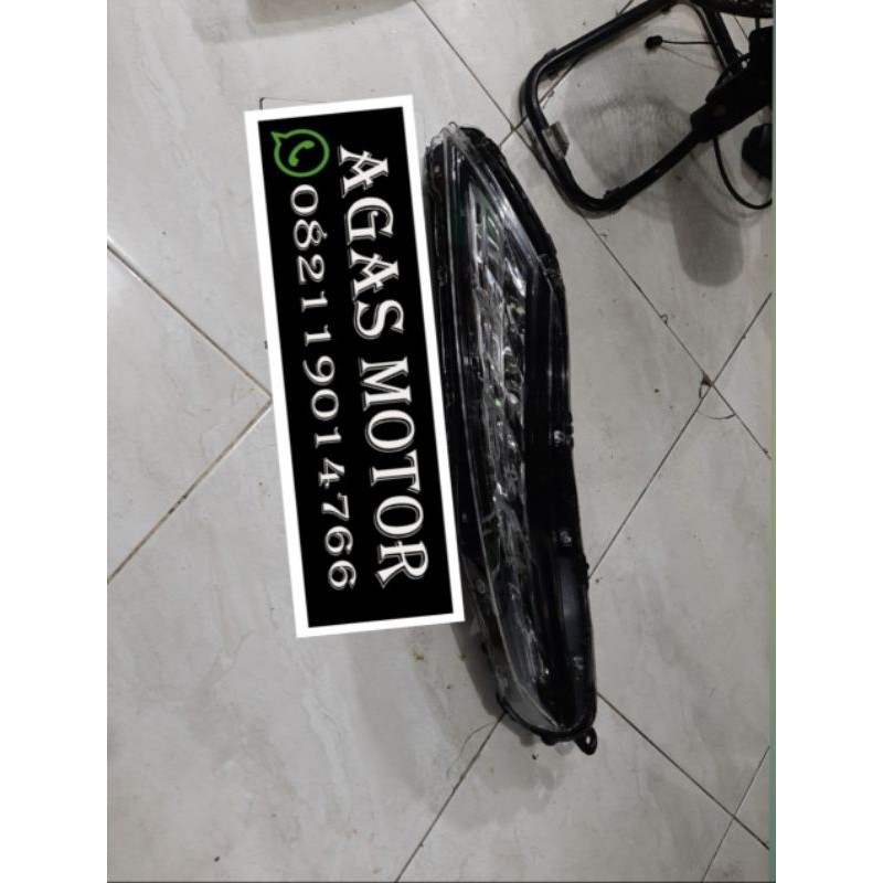 lampu depan DRL Mitsubishi xpander