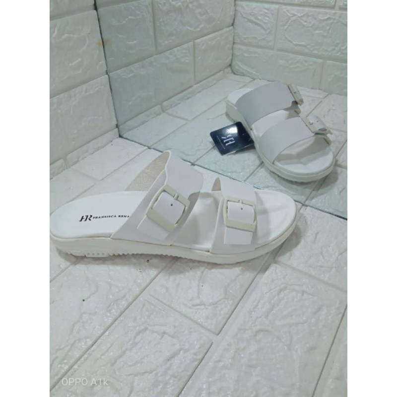 SANDAL FRANSISKA&RENALDY HELLEN 02