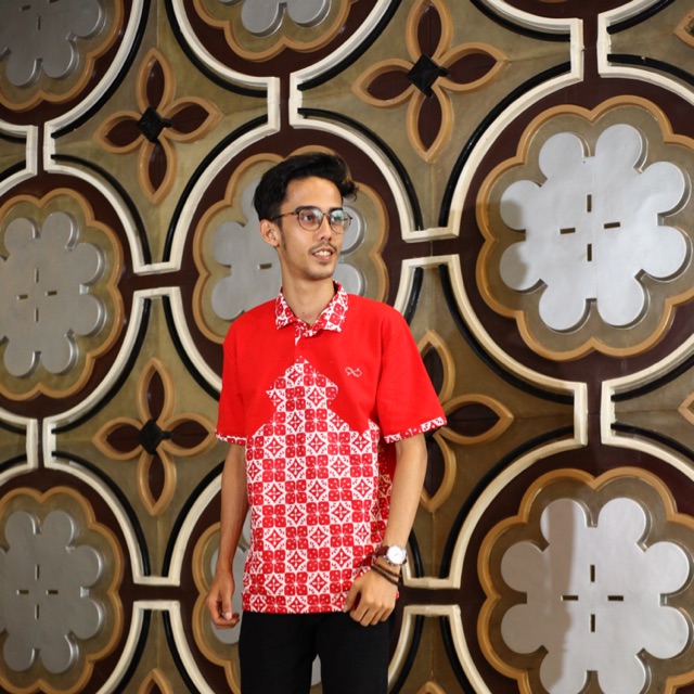 Loyal Kaos Polo Batik Merah Modern Pria M L XL XXL