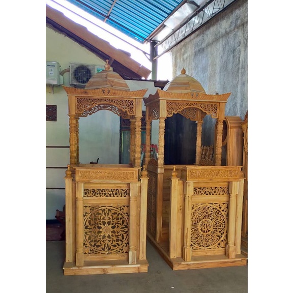 Mimbar khutbah masjid jati jepara, podium ukiran kayu kubah mentahan