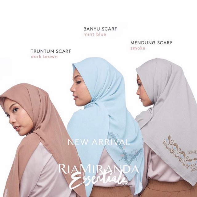 Scarf Polos Truntum Mendung Ria Miranda