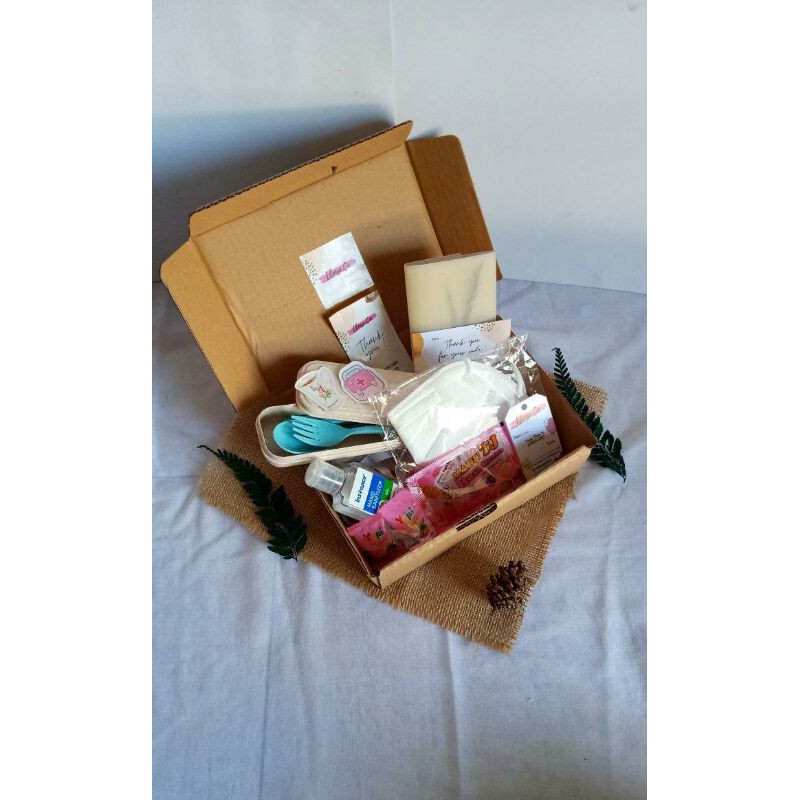 

HAMPERS / GIFT BOX NEW NORMAL KIT 1