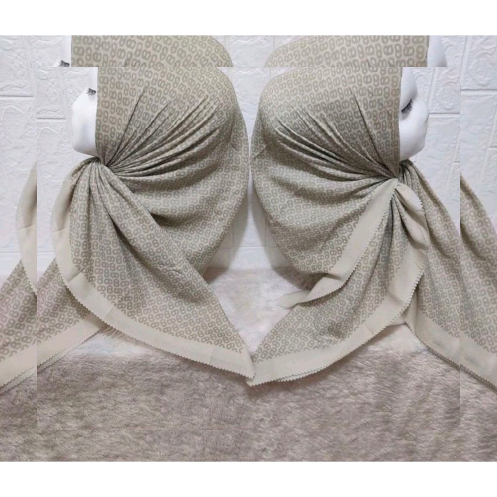 Hijab segiempat Motif Button Voal Premium