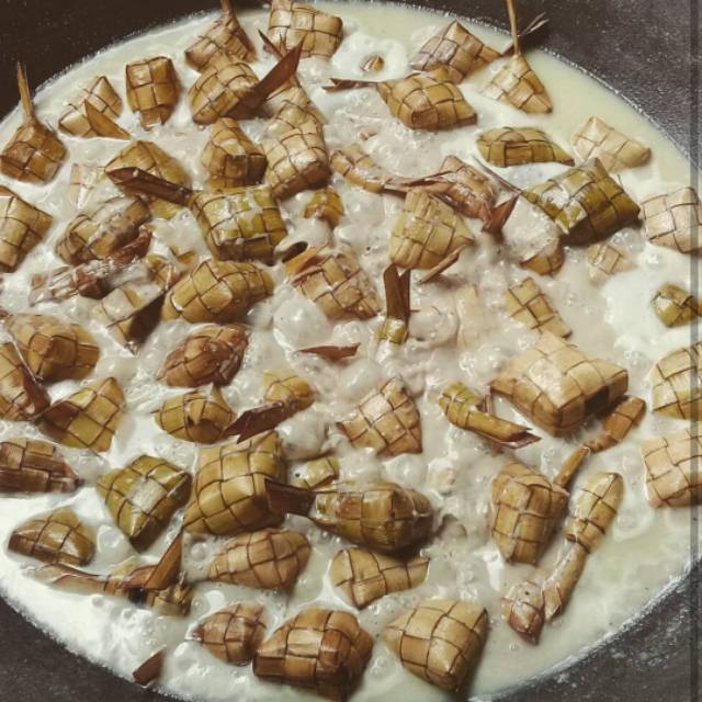 

Ketupat ketan kupat