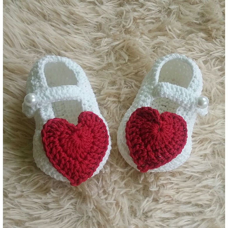 sepatu bayi rajut handmade produk UMKM sepatu prewalker