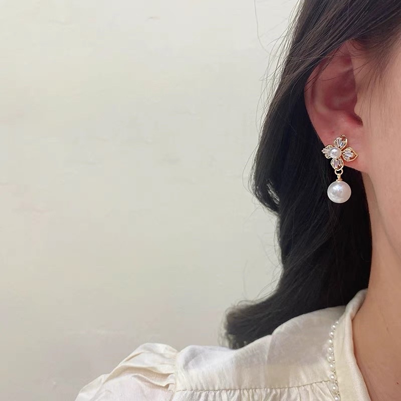 ANTING KOREA IMPORT UNTUK WANITA CEWEK / ANTING FASHION WANITA KOREA MEWAH GLAMOUR / ANTING TUSUK PEARL DIAMOND MURAH / EARING JEWERLY / AKSESORIS FASHION ELEGANT PREMIUM QUALITY / SET ANTING GAYA KOREA / ANTING MUTIARA MIRIP ARTIS KOREA / KOREA STYLE