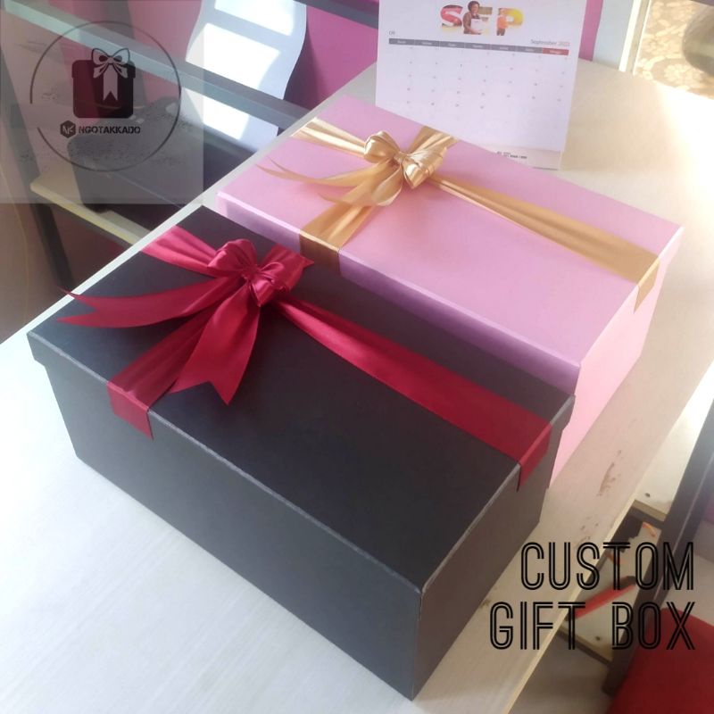 

KOTAK KADO/GIFT BOX PREMIUM UKURAN 33X17X15 & 30X15X12