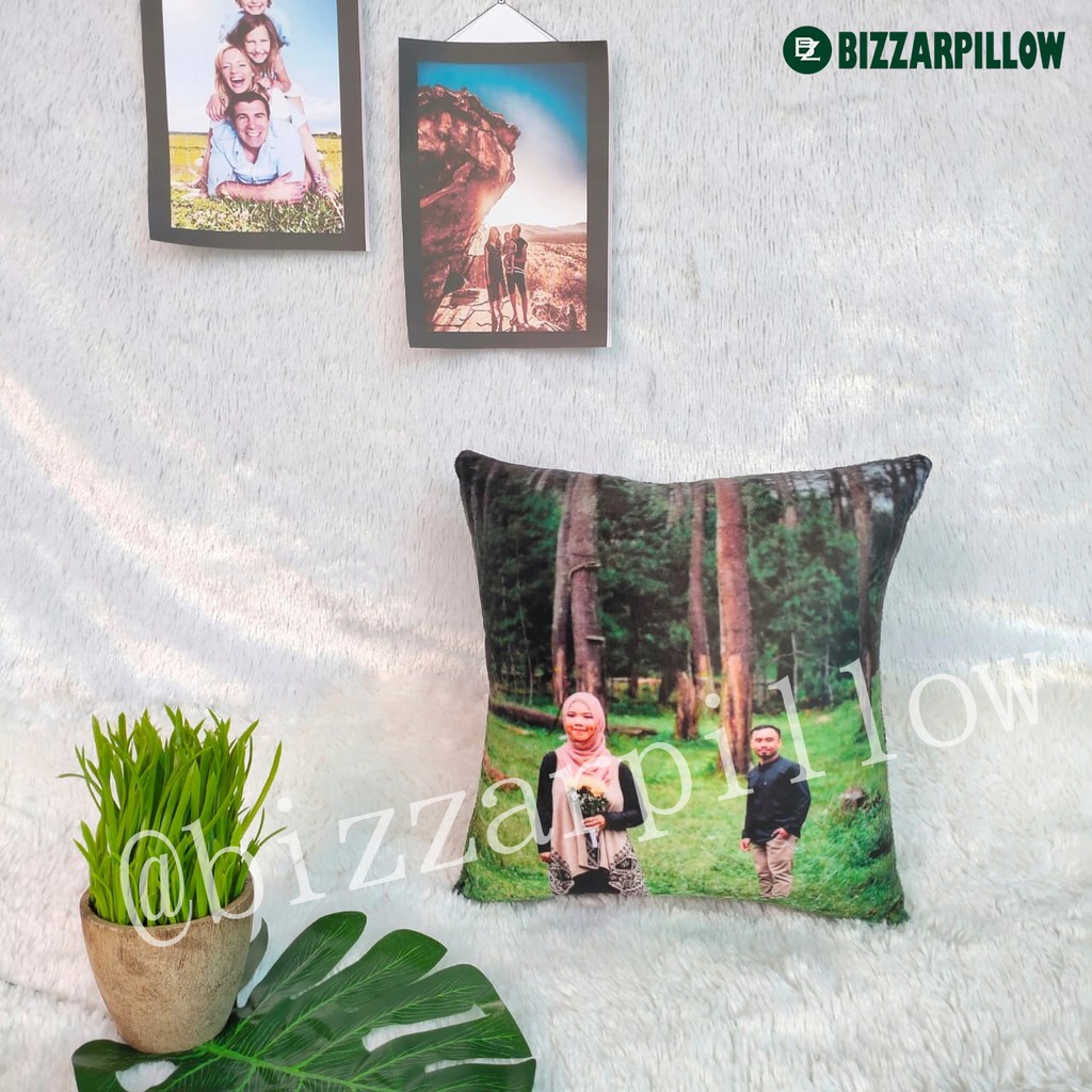 Bizzarpillow Bantal Foto Custom Fullprint 30x30 cm 1HARI JADI BZ060