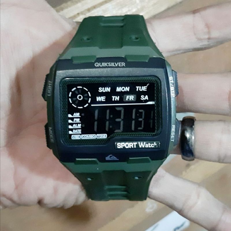 JAM TANGAN PRIA QUIKSILVER JAM TANGAN WATER RESIST