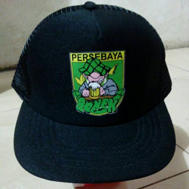 Topi traker persebaya surabaya