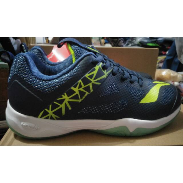 Sepatu badminton Lining cloud ace G6