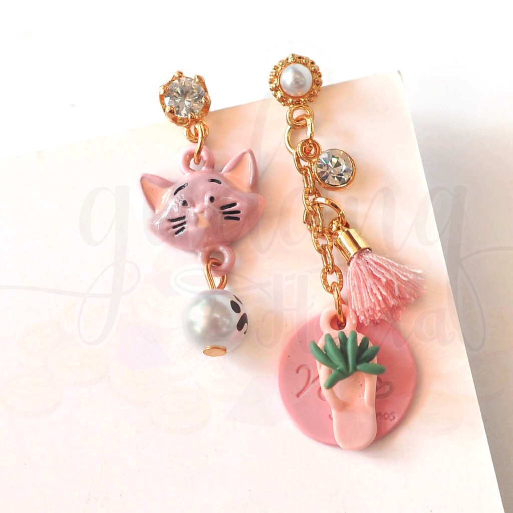 Anting Stud Wanita Pink Cat and Sandal Panjang Unik Kucing Lucu Kado Hadiah GH 203570