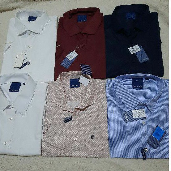 kemeja motif Stanley Adams lengan pendek