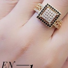 Xuping Perhiasan Cincin Semi Berlian C7035