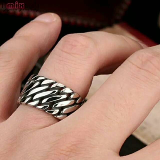 Harga Promo.. Cincin Skull Tengkorak Indian Titanium Ring Pria Biker Keren