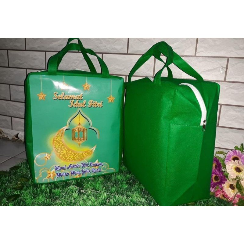 

TAS HANTARAN PARCEL LEBARAN UK 30*25*14 (link order)