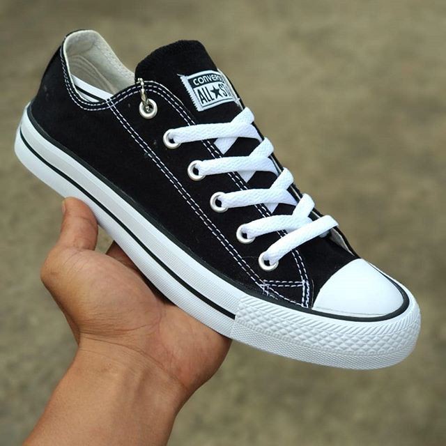 Sepatu converse pendek all star hitam putih low tali untuk sekolah cowo cewe