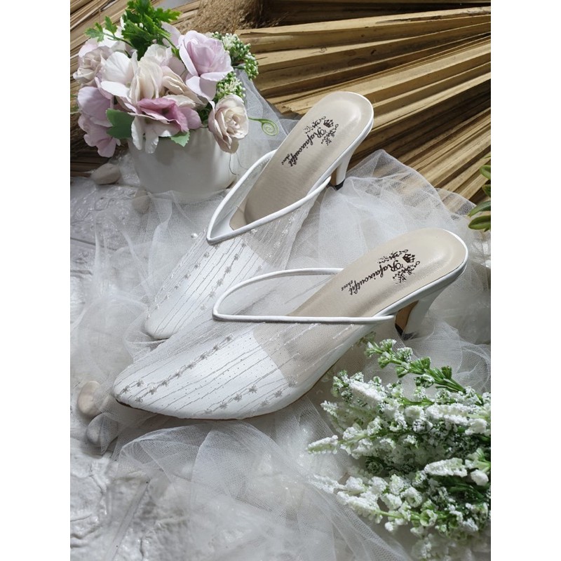 sepatu Johanna putih 7cm runcing