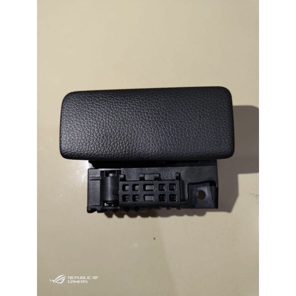 HANDLE LACI DASHBOARD MOBIL HONDA BRIO, MOBILIO, BRV ORIGINAL