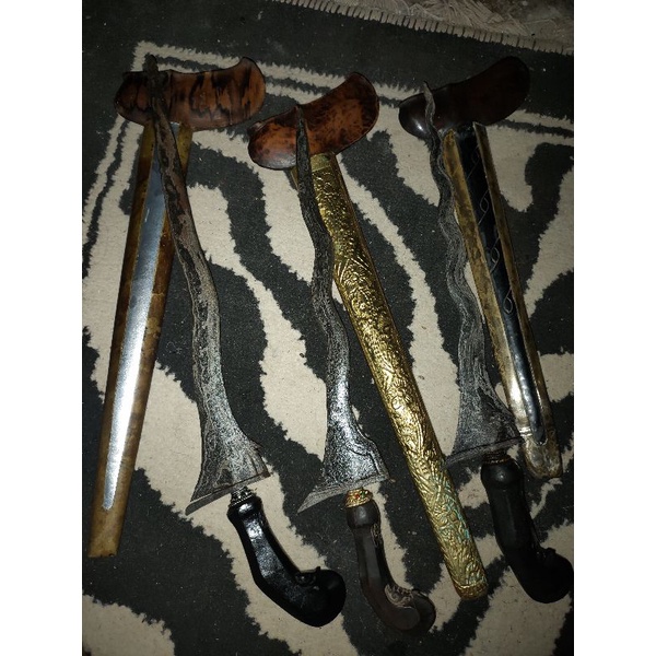 borongan 3 keris sepuh