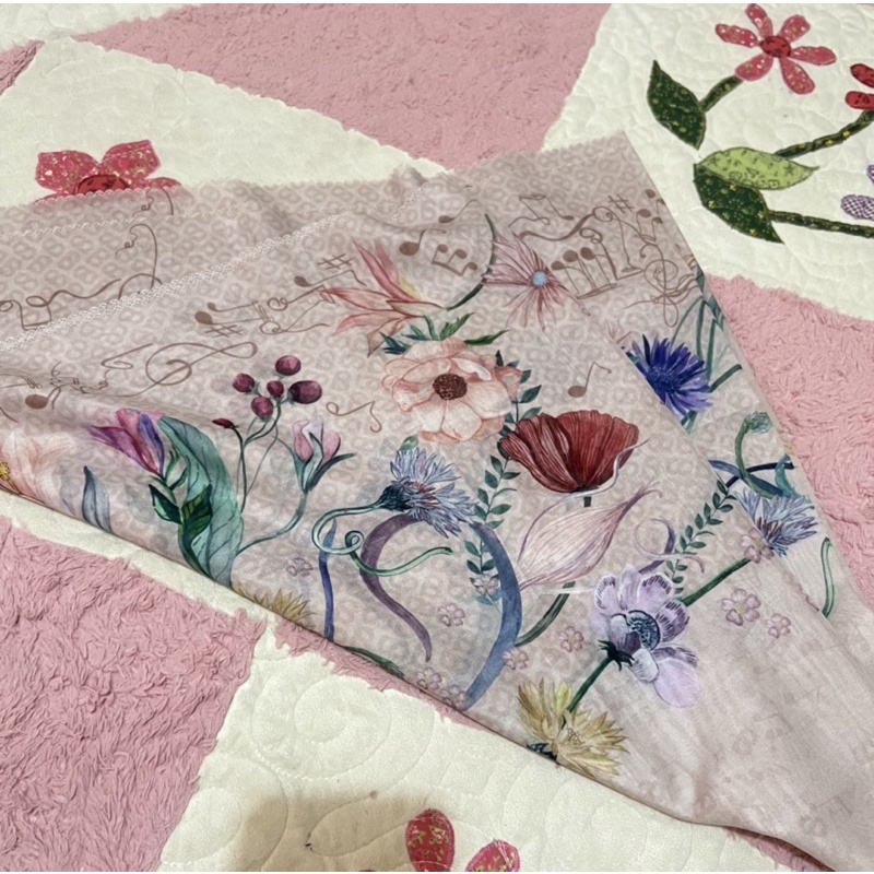 preloved nada fis buttonscarves