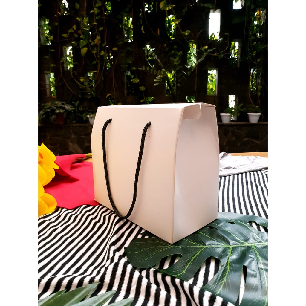 

MIN 5 PCS!! GABLE BOX / PAPER BAG PUTIH 19x10x11 cm