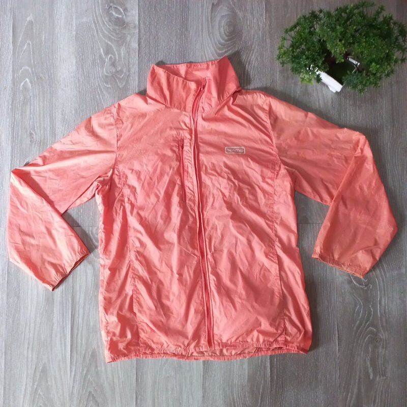 preloved jaket olahraga gym