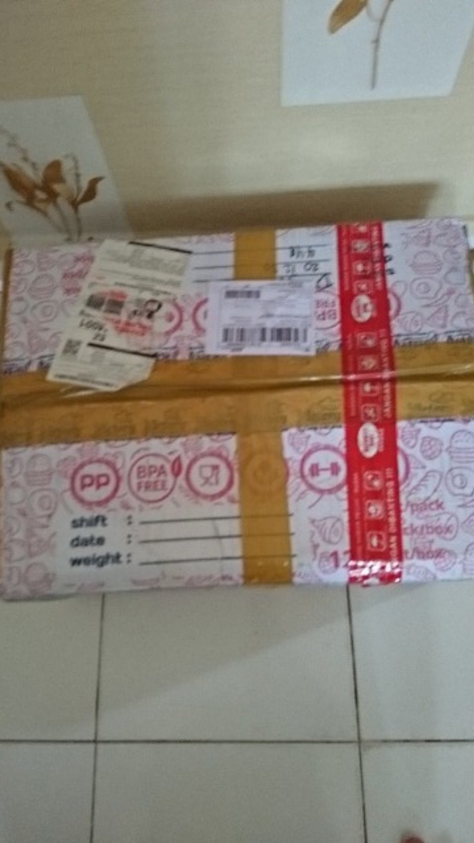 Botol Plastik Bowling 350 Ml Tebal 26 Gram + Tutup Putih / Hitam Botol Cantik Unik Minuman Jus