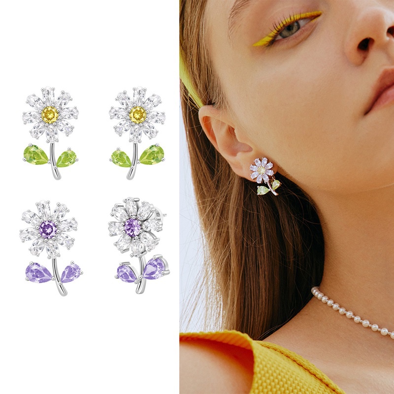 Anting Stud Desain Bunga Aster Krisan Kecil Bahan Karbon Berlian Untuk Perhiasan